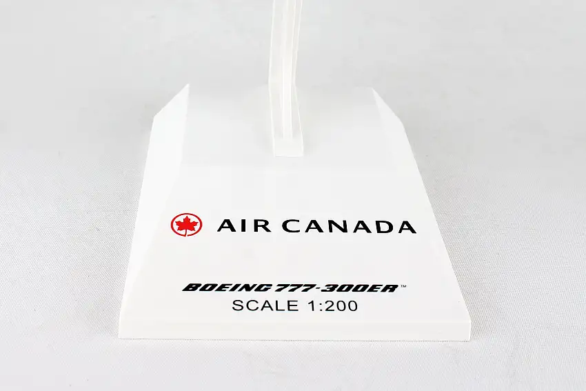Skymarks SKR955 Skymarks Air Canada 777-300 1/200 W/Gear New Livery