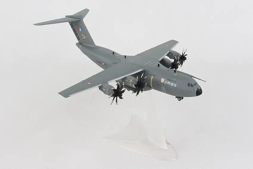 Herpa Wings 1/200 HE570718 Herpa French Air Force A400M 1/200 Et 1/61 10,000 Hours (**)