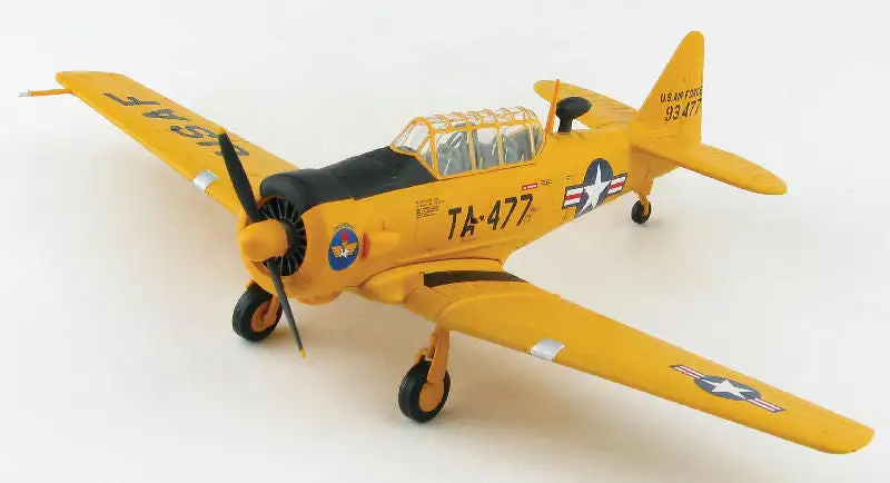 Hobby Master HA1526 1/72 Scale T-6G Texan - Usaf Air Training Command Columbus