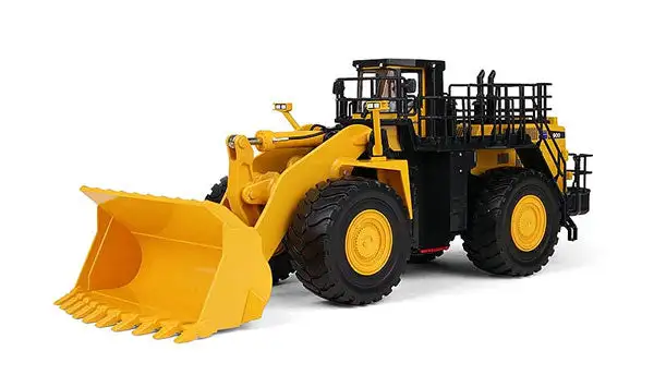 First Gear 50-3301 1/50 Scale Komatsu Wa900-3 Wheel Loader Diecast Metal