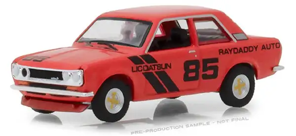 Greenlight 47010-E 1/64 Scale 1971 Datsun 510 - #85 Raydaddy Auto Tokyo