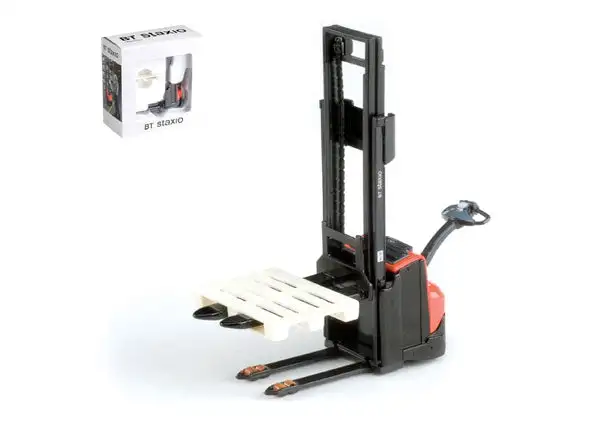 ROS 1411 1/23 Scale Toyota Bt Staxio Powered Stacker Trucks