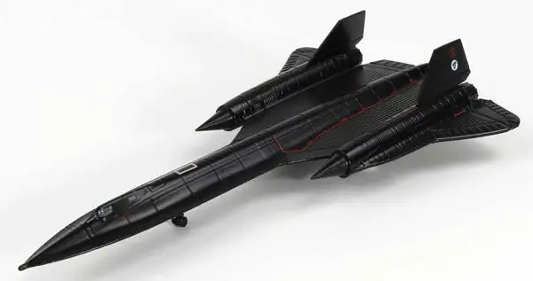 Air Force 1 137 1/200 Scale Sr-71 Blackbird Skunk Works 61-7972