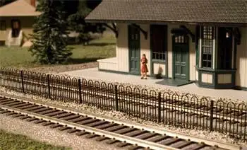 Atlas Model Railroad 774 HO Scale Hairpin Style Fence Approximate Length 35-1/2"