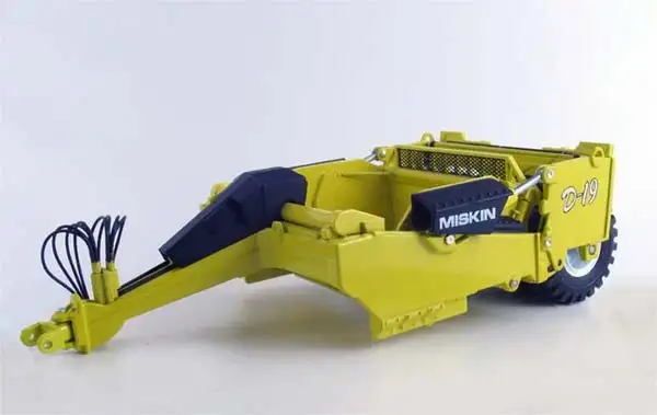 First Gear 50-3189 1/50 Scale Miskin D-19 Scraper - Hitches to 50-3190 and