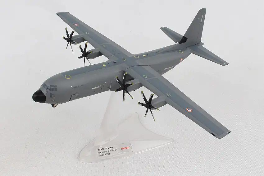 Herpa Wings 1/200 Scale Military HE559522 Herpa French Air Force C-130J-30 1/200 Et 02.06.1