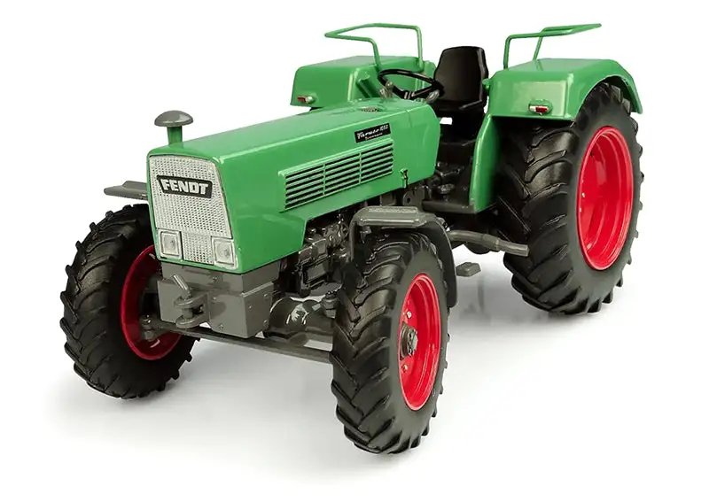Universal Hobbies 5311 1/32 Scale Fendt 105Ls 4Wd Tractor