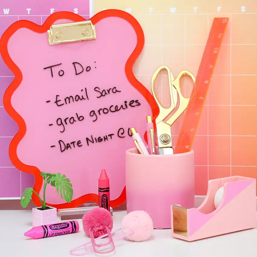 Pink Gradient Pen Cup