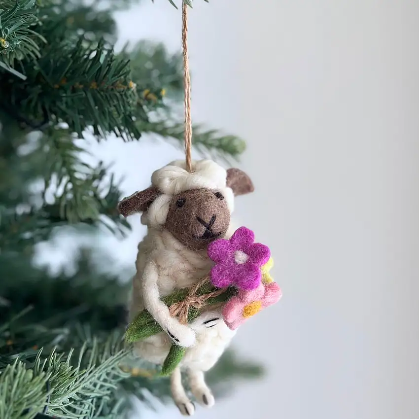 Bouquet-bearing Sheep Ornament
