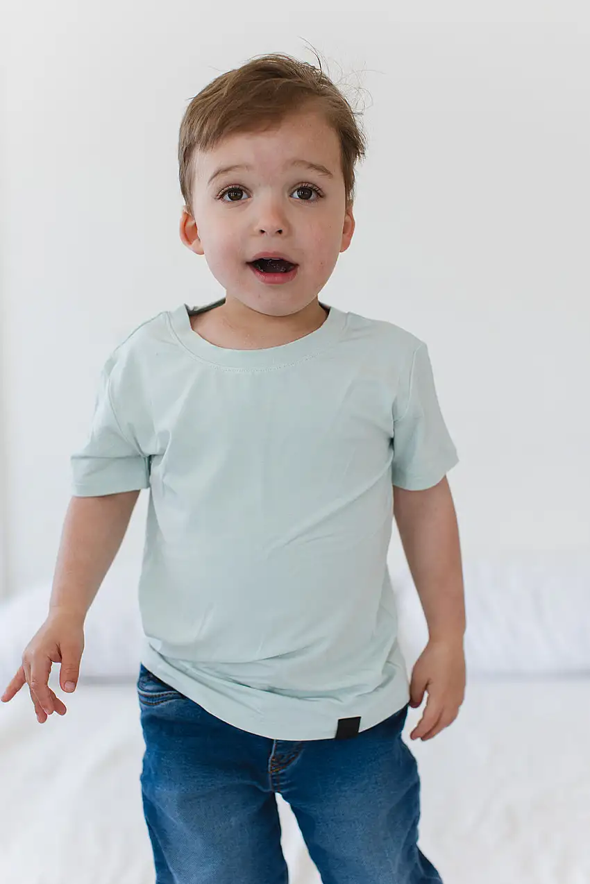 Juliet (solid Mint) - Everyday Tee