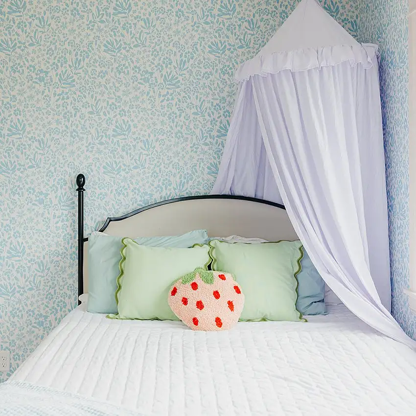 Chrissy Wallpaper By Hufton Studio