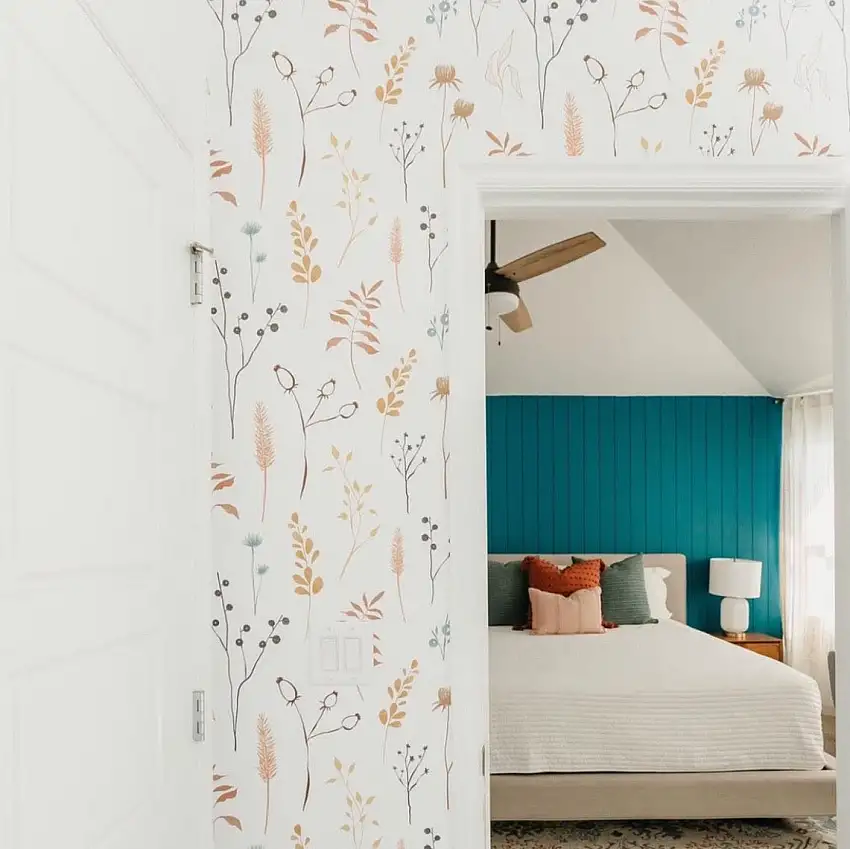 Reese Wallpaper By Sara Mari