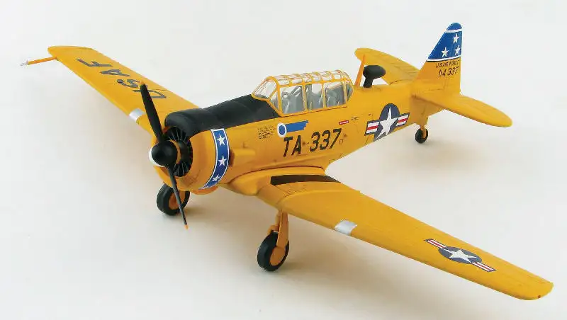 Hobby Master HA1527 1/72 Scale T-6G Texan - 75Th Fis Presque Isle Afb