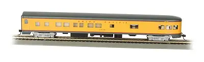 Bachmann 14304 HO Scale 85' Smooth-Side Observation w/Lights - Ready to Run -- Union Pacific