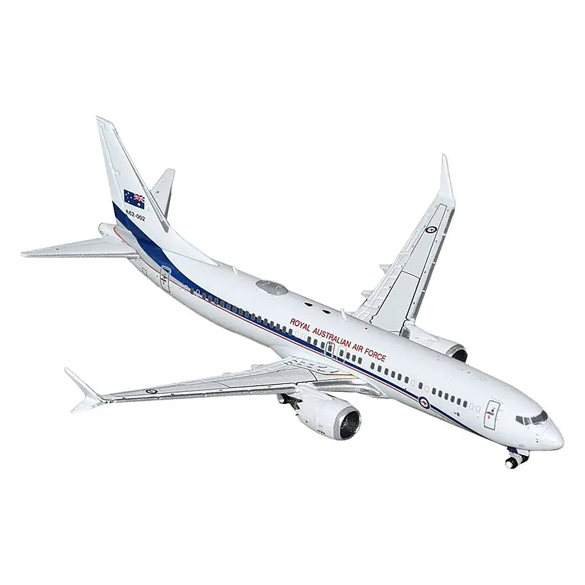 Boeing 737 MAX 8 BBJ Transport Aircraft "Royal Australian Air Force (RAAF)" (A62-002) White with Blue Stripes "Gemini Macs" Series 1/400 Diecast Model Airplane by GeminiJets