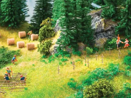 Noch 7460 HO Scale Hay Bales -- Round pkg(18)