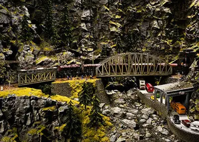 Noch 58470 All Scale Foam Rock Formations -- Granite Rock Wall