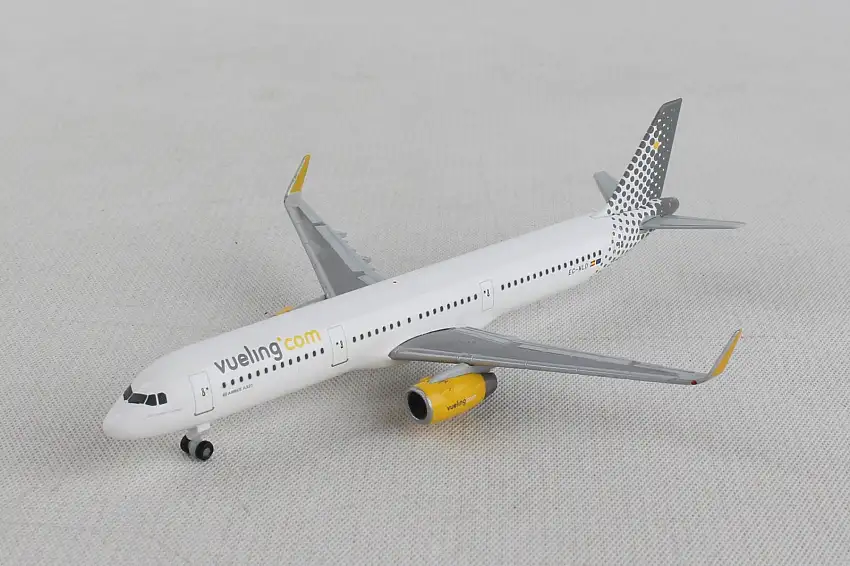 Herpa Wings HE533218 Vueling A321 1/500
