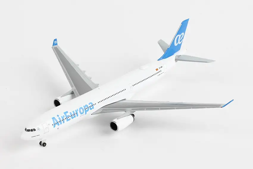 Herpa Wings HE533454 Air Europa A330-300 1/500