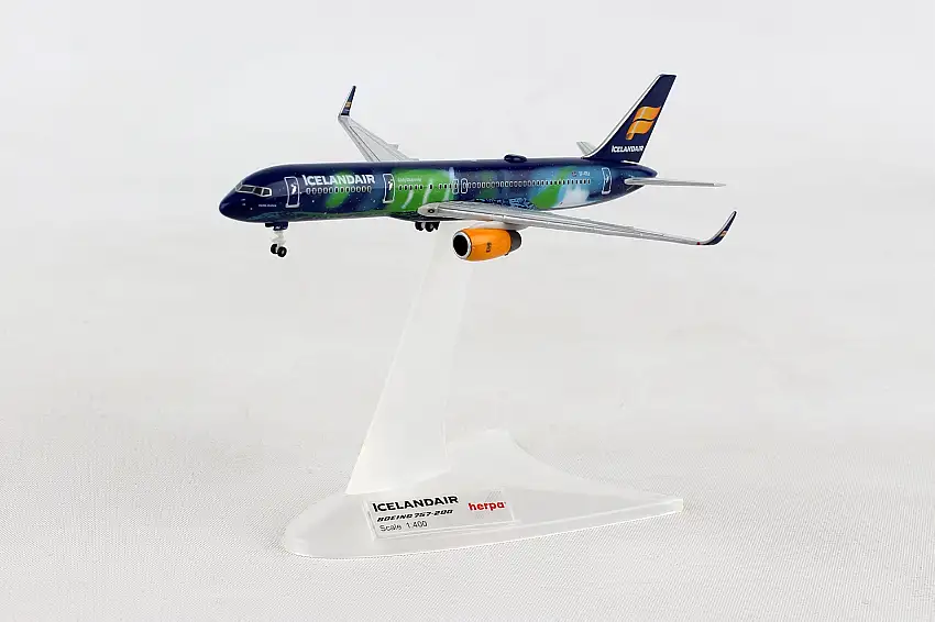 Herpa Wings HE562539 Icelandair 757-200 1/400 Hekla Aurora