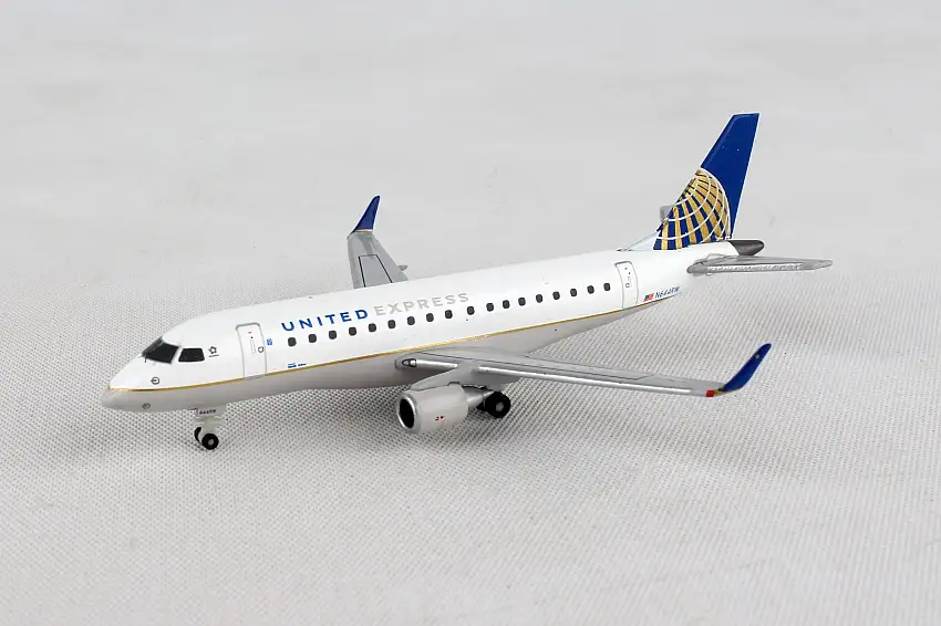 Herpa Wings HE562584 United Express Erj170 1/400