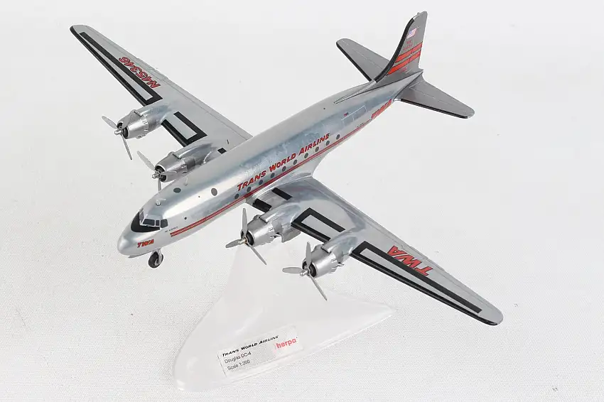 Herpa Wings HE571074 Twa Dc-4 1/200