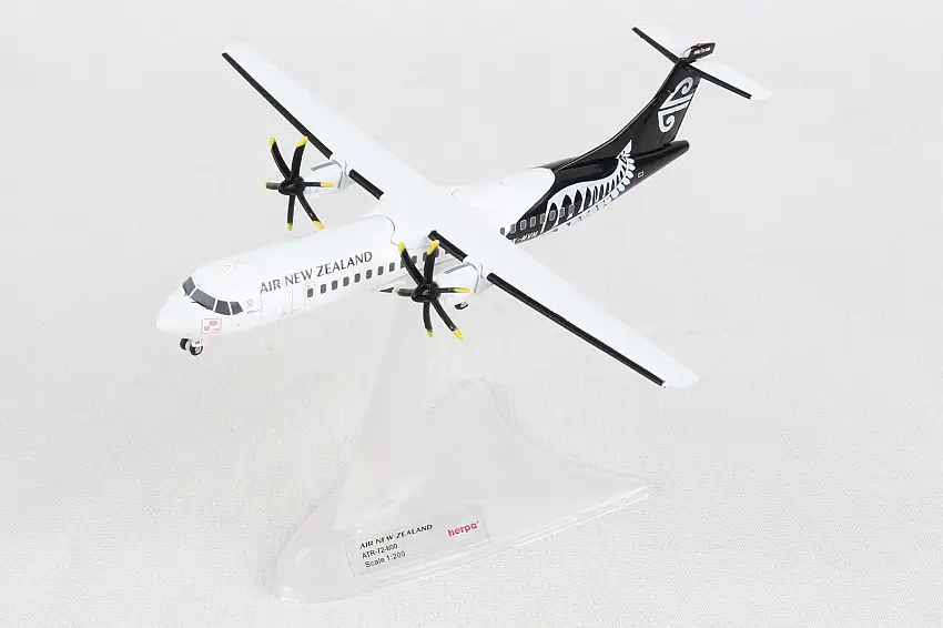 Herpa Wings HE571111 Air New Zealand Atr72-600 1/200