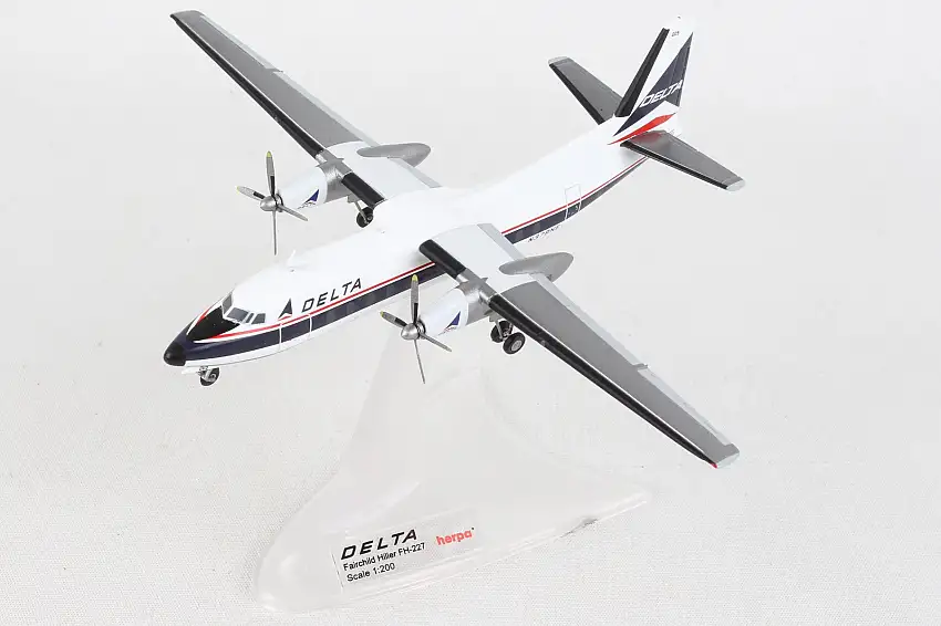 Herpa Wings HE571142 Delta Fh227 1/200