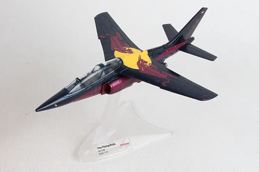Herpa Wings HE580496 Flying Bulls Alpha Jeta 1/72