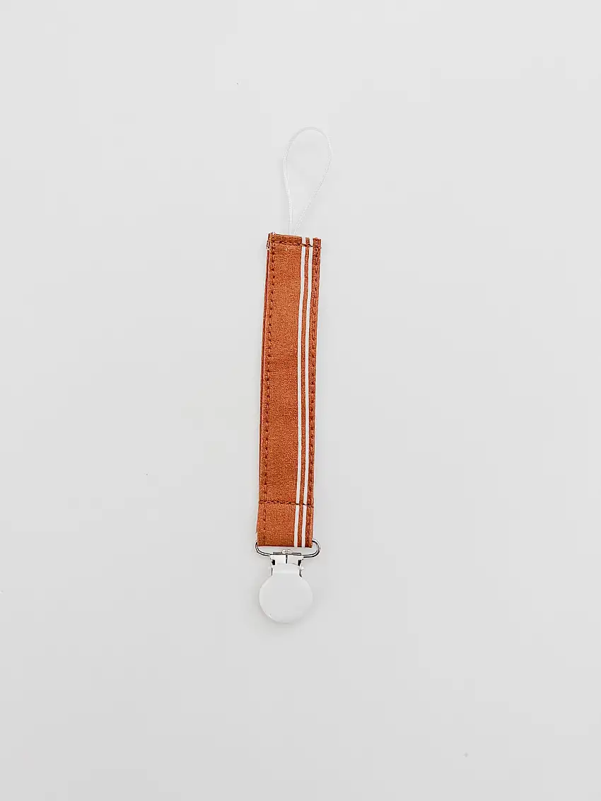 Sandstone Pacifier Clip