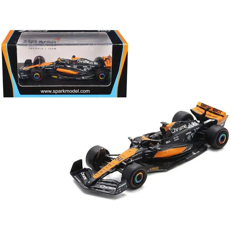 McLaren MCL60 #81 Oscar Piastri "Chrome" Formula One F1 "Las Vegas GP" (2023) 1/64 Diecast Model Car by Spark