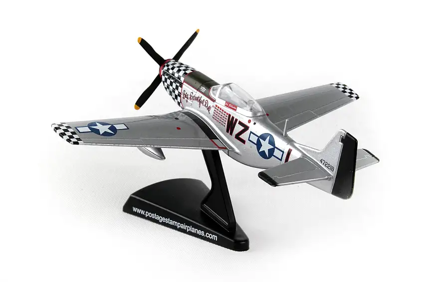 Planes PS5342-8 P-51D Big Beautiful Doll 1/100